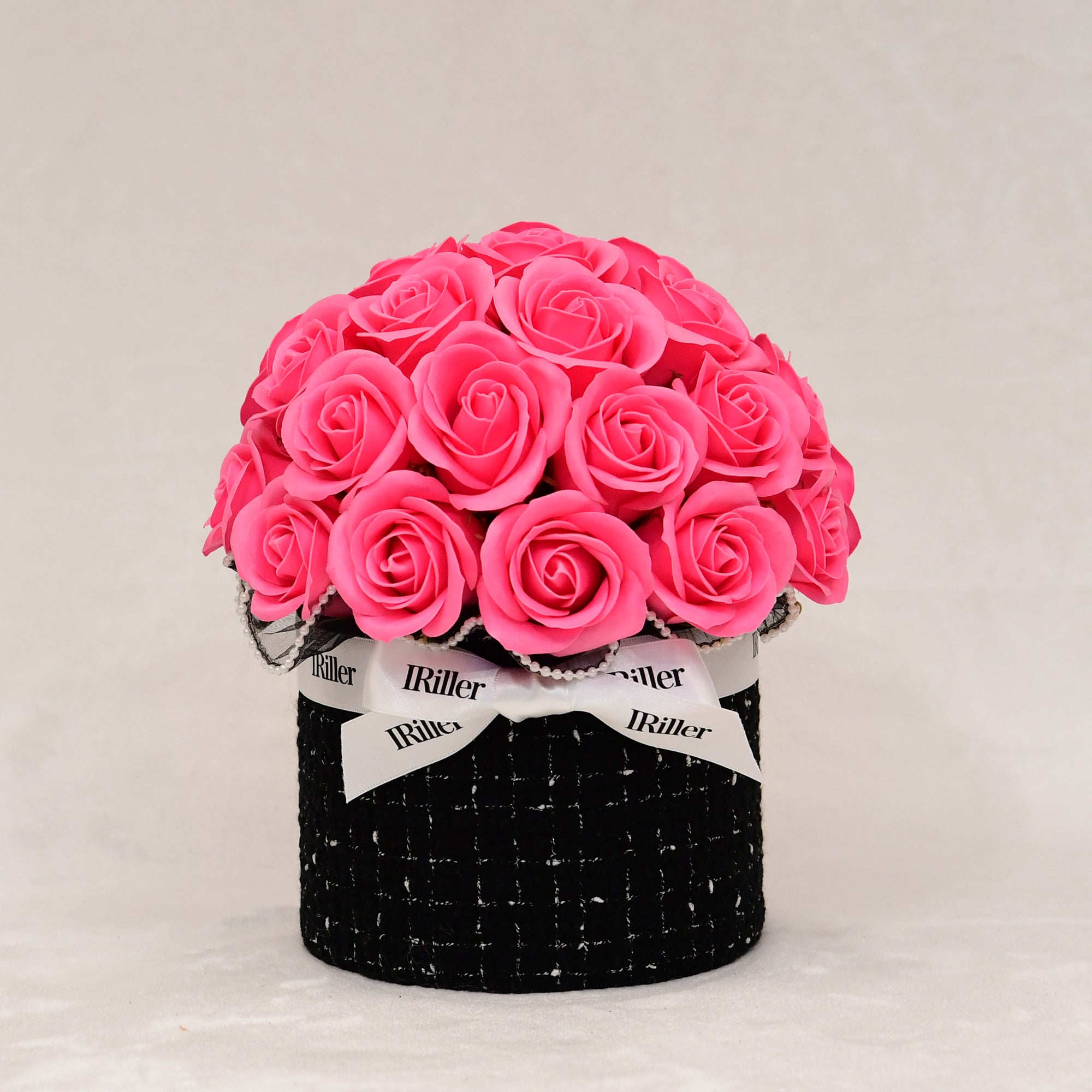 フライングブーケ Bouquet 5 | ブーケ5ペンダント by Sinja Svarrer Damkjaer | Le Klint