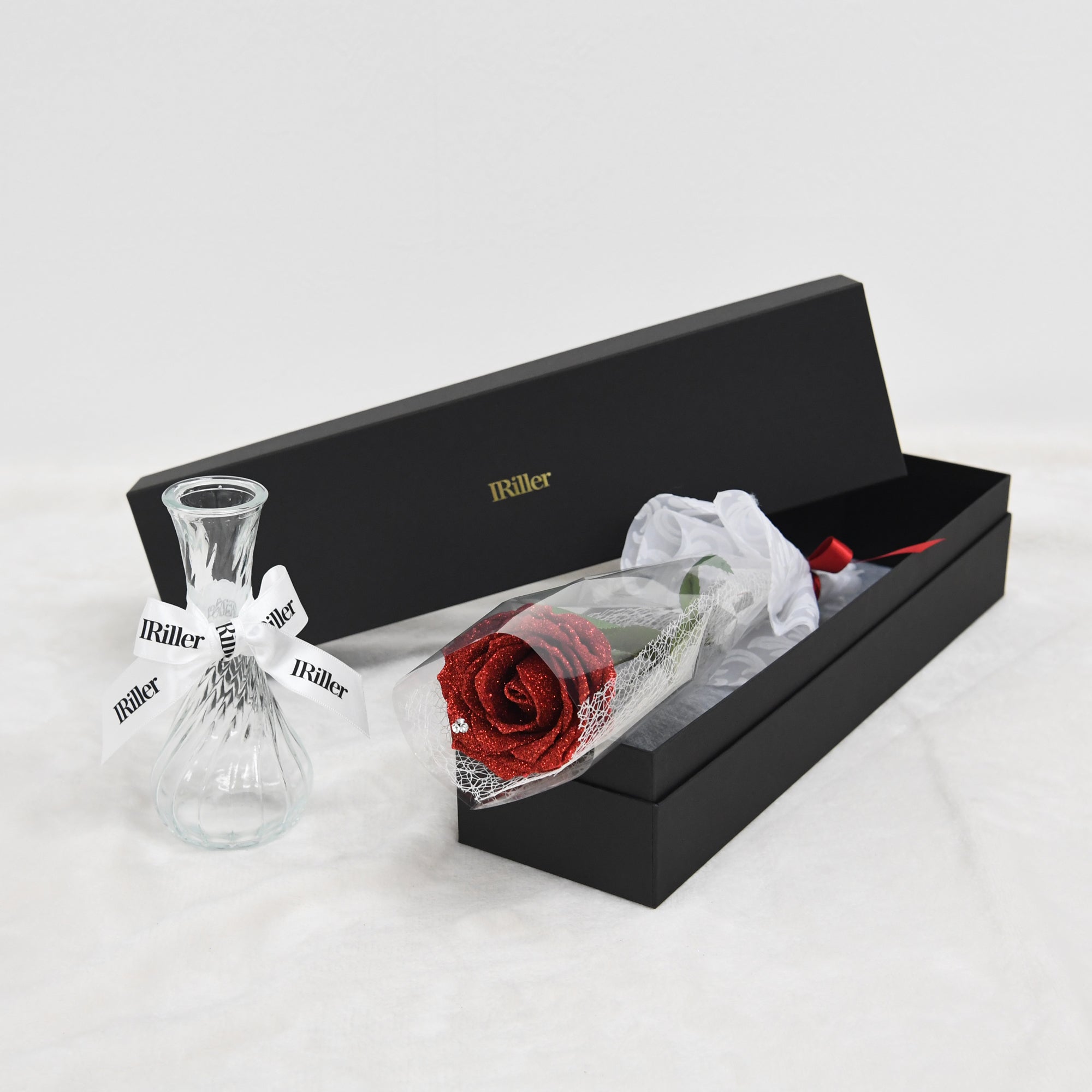 ドイリー1209❤️真紅薔薇、ローズ薔薇のエレガントドイリー✨大判54㎝ バラ苗 予約スタンダードローズ 2026 真夜 STD 1.2m 国産